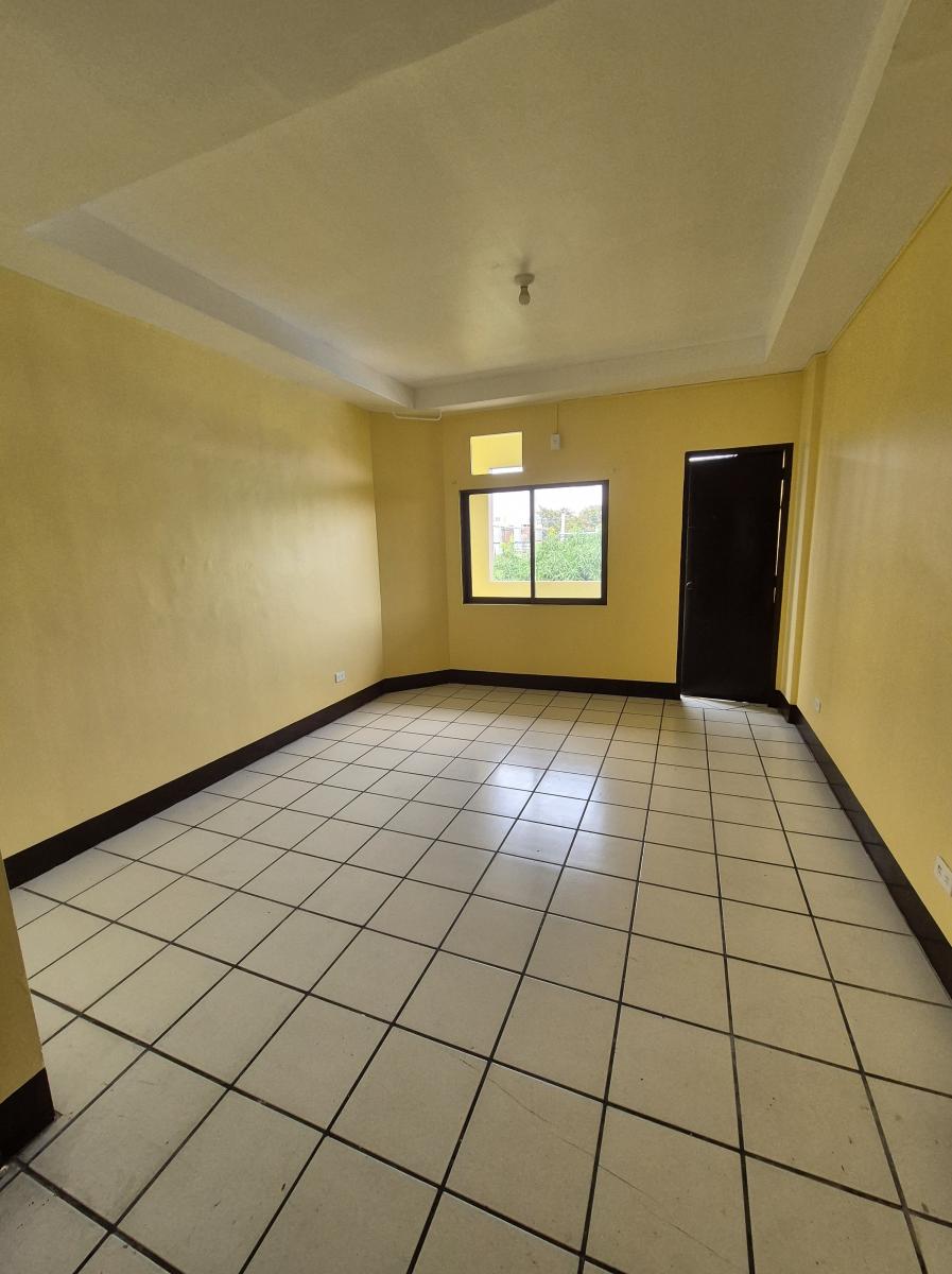 RESIDENTIAL/COMMERCIAL BUILDING FOR SALE